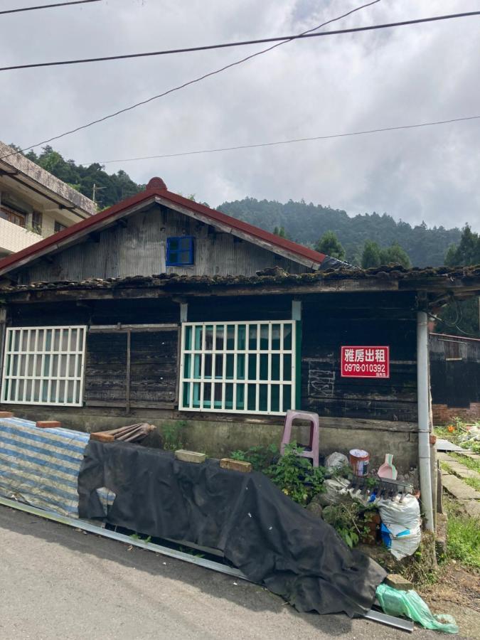 老老街 誠君民宿 Fenchihu Luaran gambar