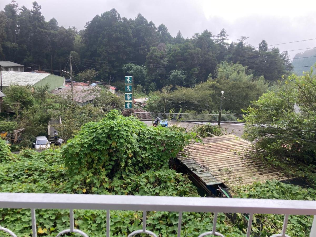 老老街 誠君民宿 Fenchihu Luaran gambar